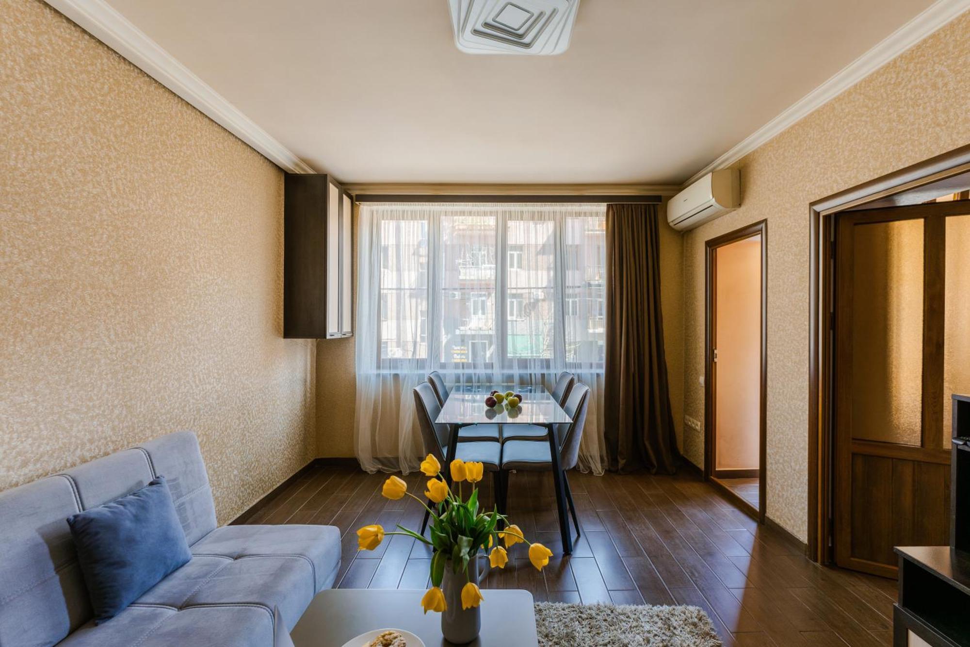 1Br Serenity Central Big Balcony Self Check Keygo 44 Apartment Yerevan Exterior photo